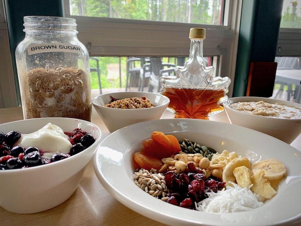 Sunwapta Falls Rocky Mountain Lodge 재스퍼 외부 사진